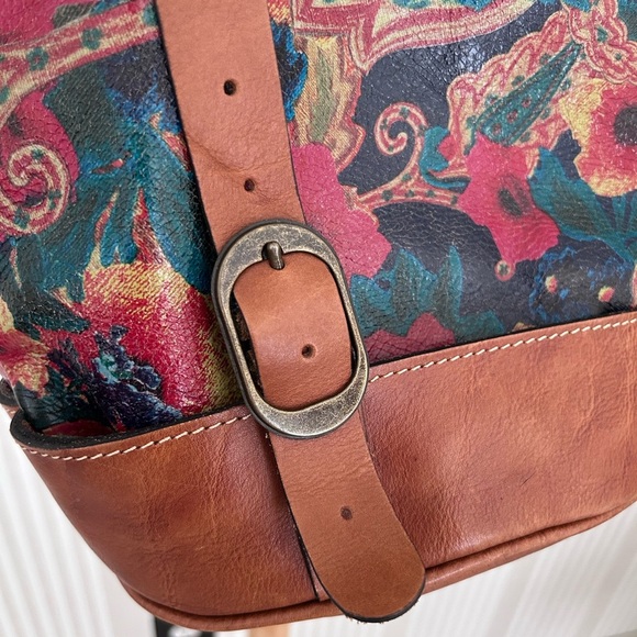 Patricia Nash Enna Leather Floral Bucket Bag Zipper Top Interior Pockets - Picture 4 of 12